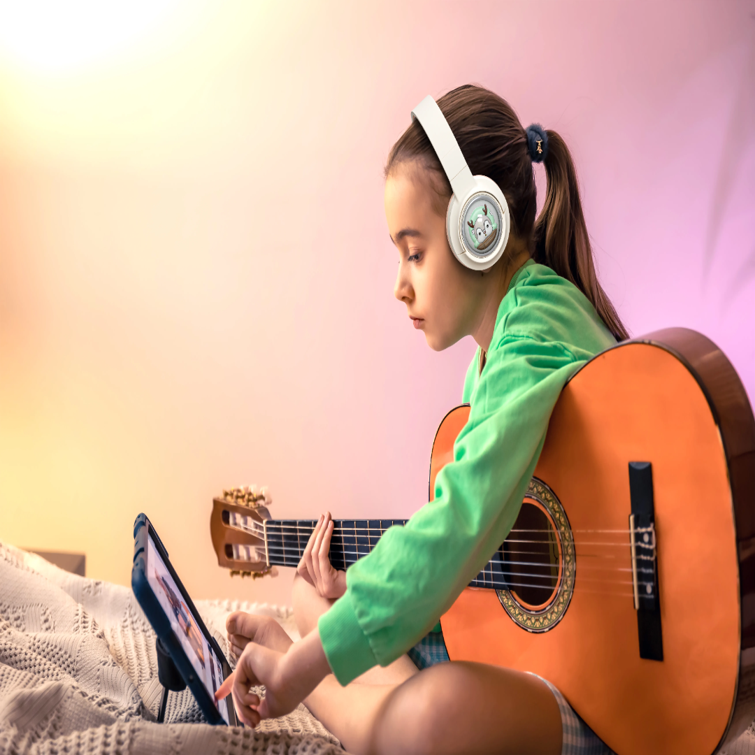 Soundtec Moose Wireless Kids Headphone (Safe Sound) - Image 2