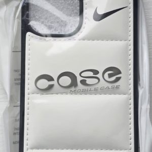 iphone 15 sport puff case white