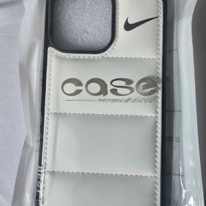 iphone 16 pro max sport puff case white